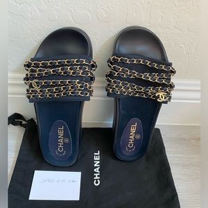 Chanel Mules Slides 39 Navy - mint condition
